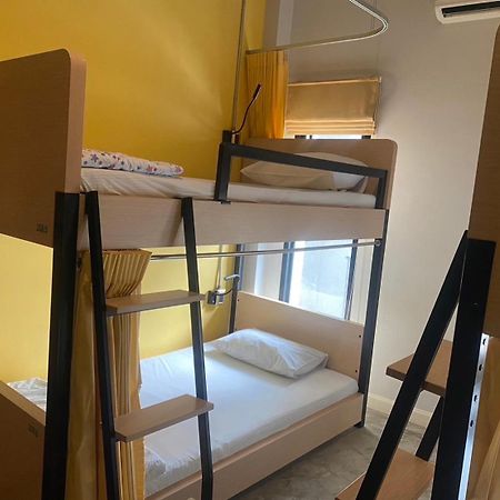 Bed@Town Hostel Bangkok Exterior foto